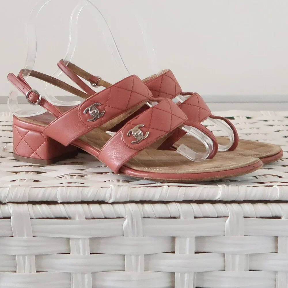 Chanel Quilted Leather Logo Sandals – Designer Summer Slides in Coral Pink